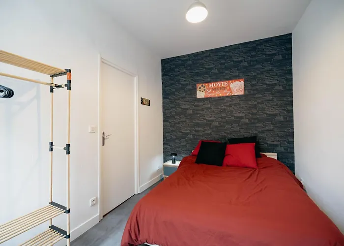 Le Sejour Cine-proche Du Centre-wifi-parking Apartamento